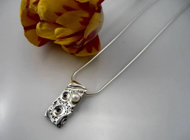 SEA BRISE, sterling silver pendant inspired by a sea urchin - Marie-Êve Bordeleau