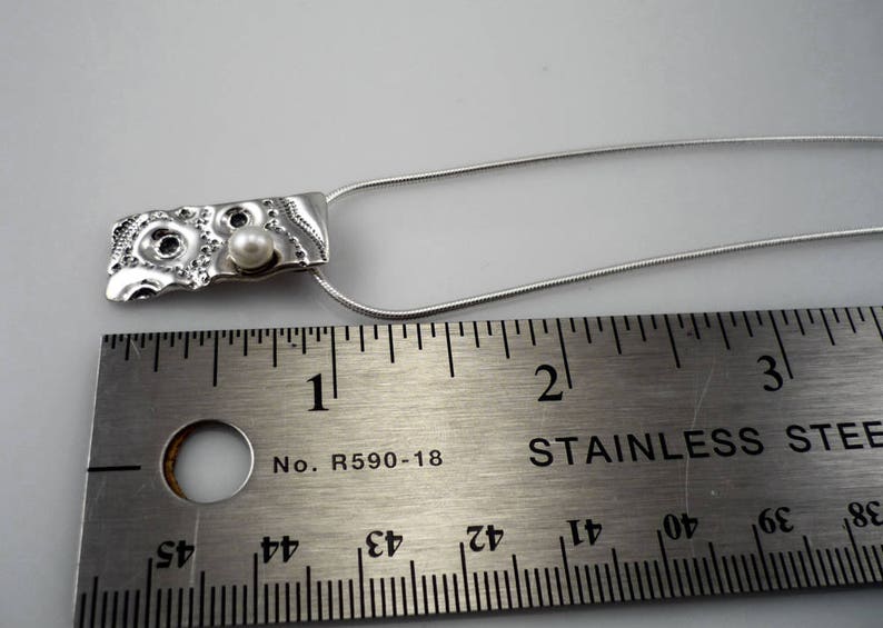 SEA BRISE, sterling silver pendant inspired by a sea urchin - Marie-Êve Bordeleau