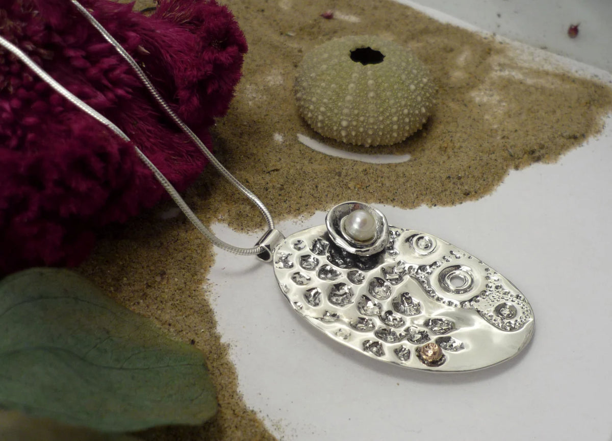 Oval earrings - Marie-Eve Bordeleau