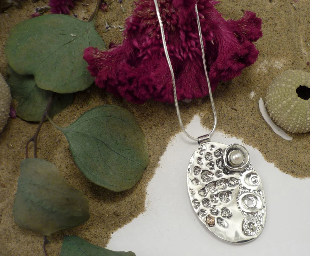 Oval earrings - Marie-Eve Bordeleau