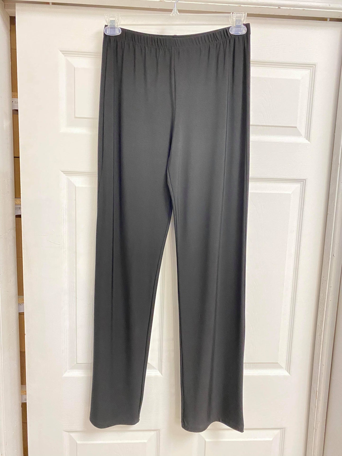 Black straight leggings P135