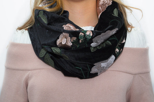 Foulard velours fleurs roses pâles - Baluchon