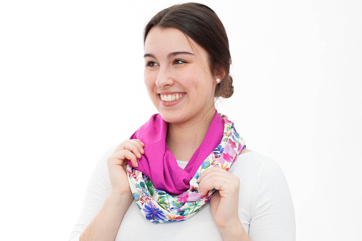 Foulard Baluchon fushia et fleuri