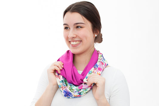 Foulard Baluchon fushia et fleuri