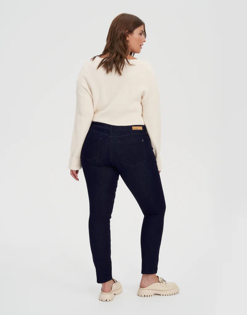RACHEL - SLIM FIT - Mid Rise - PRAGUE - 30'' Inseam - Yoga Jeans