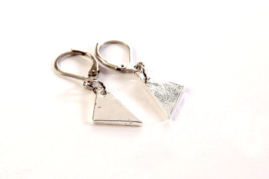 Suspendues à l'oreille Triangle Plein 18mm - Rouge Bijoux