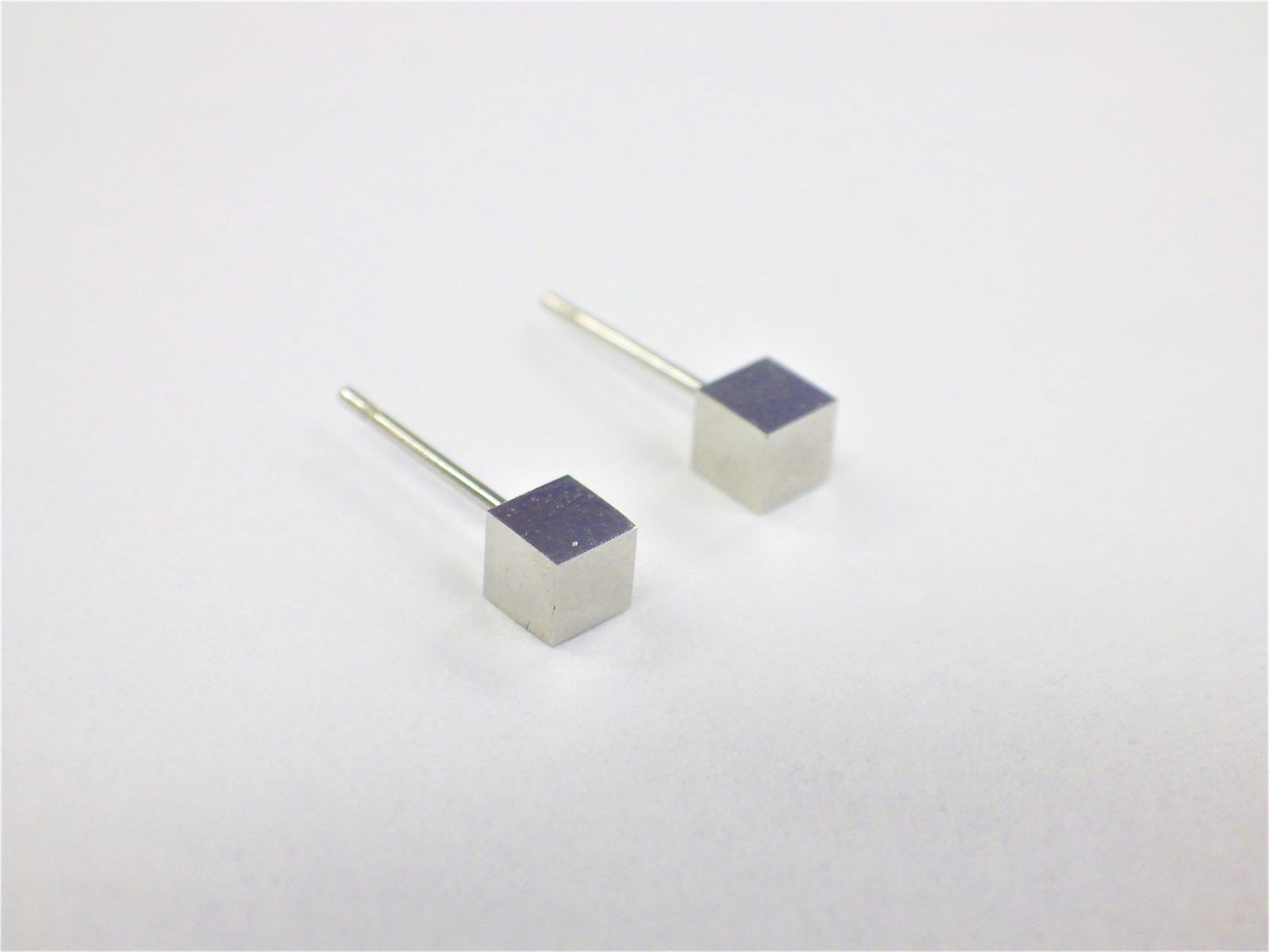 BO Cube Inox Argent  - Rouge Inox