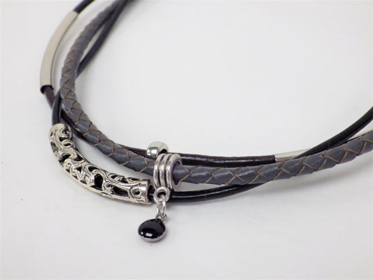 Collier/Bracelet noir et brun foncé, tresse grise, médaillon noir - MJ Bijoux
