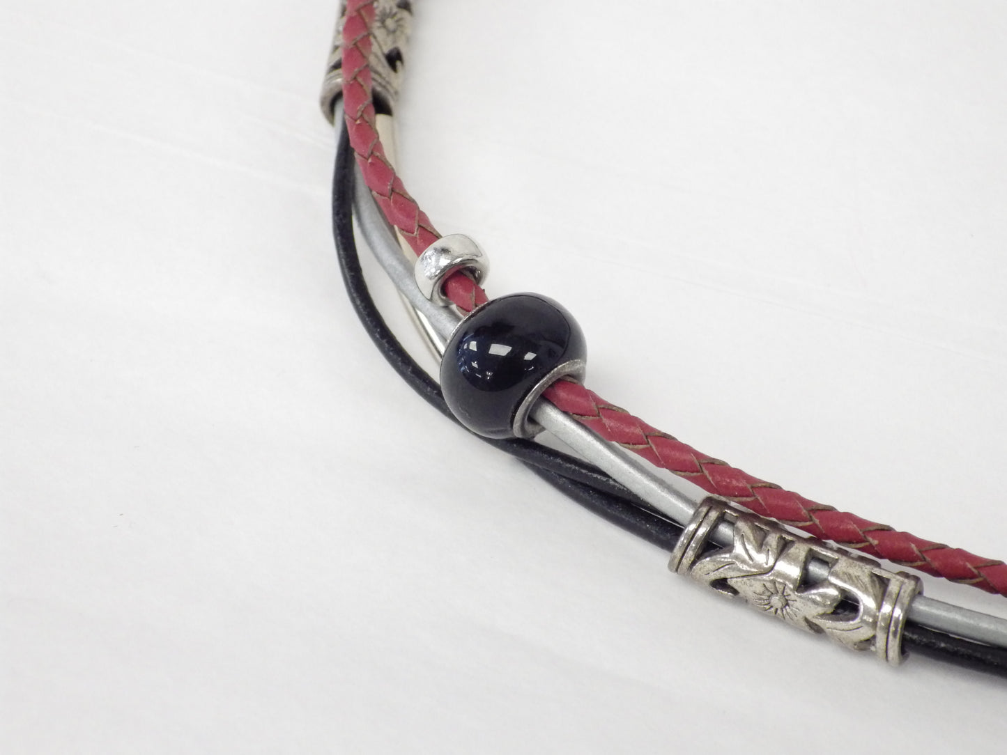Collier/Bracelet avec tresse rouge - MJ Bijoux
