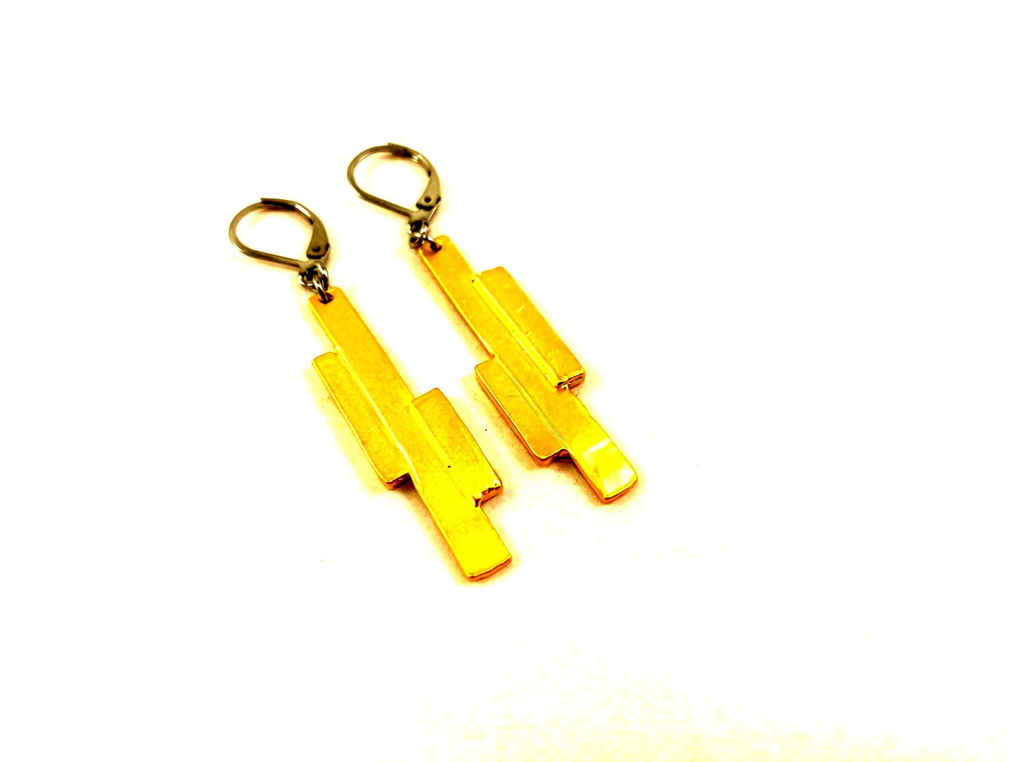 Hanging from the ear Trilogy - Red Jewelry