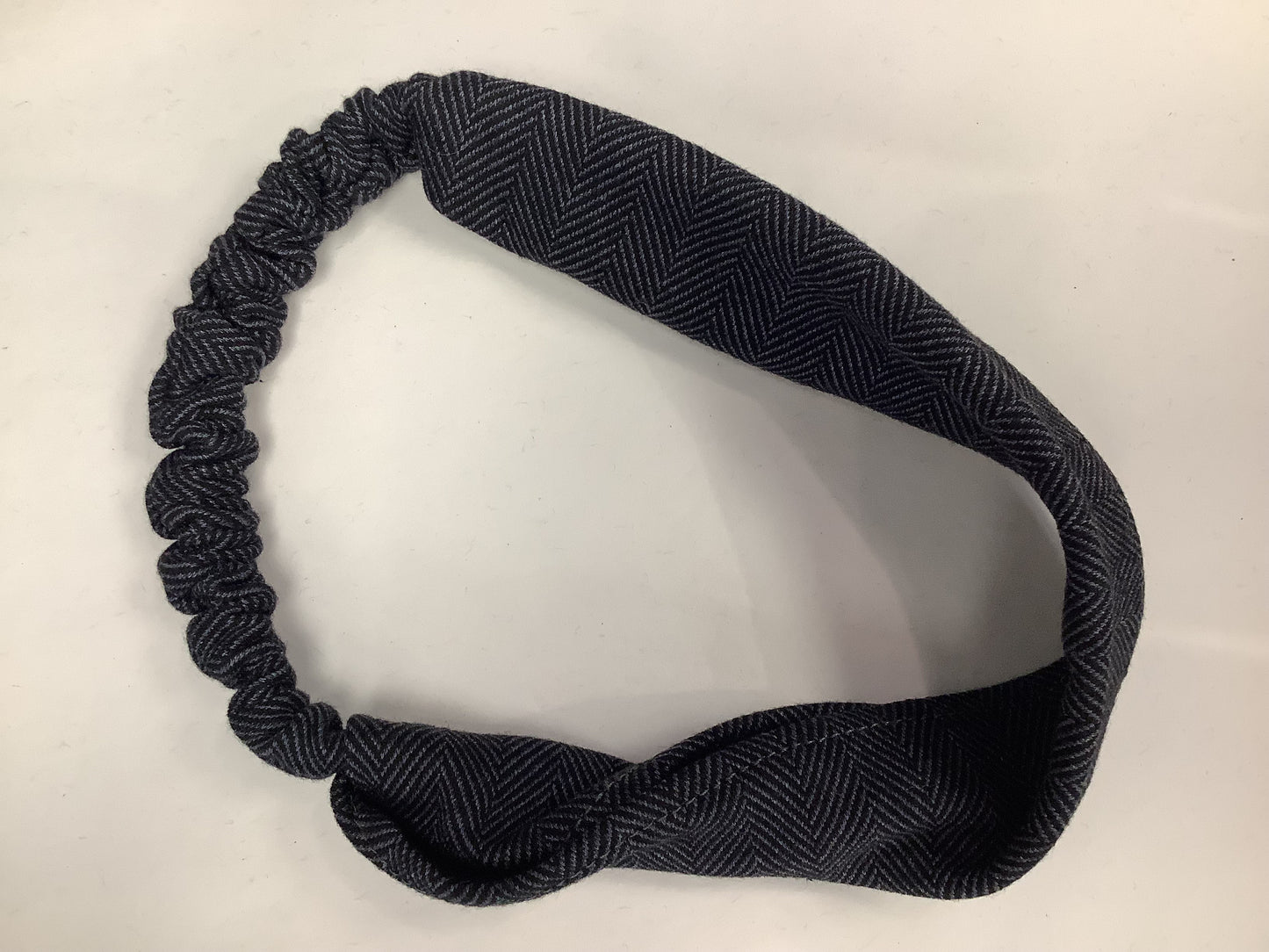 Bandeau fléché gris et noir - Rouge Canapé