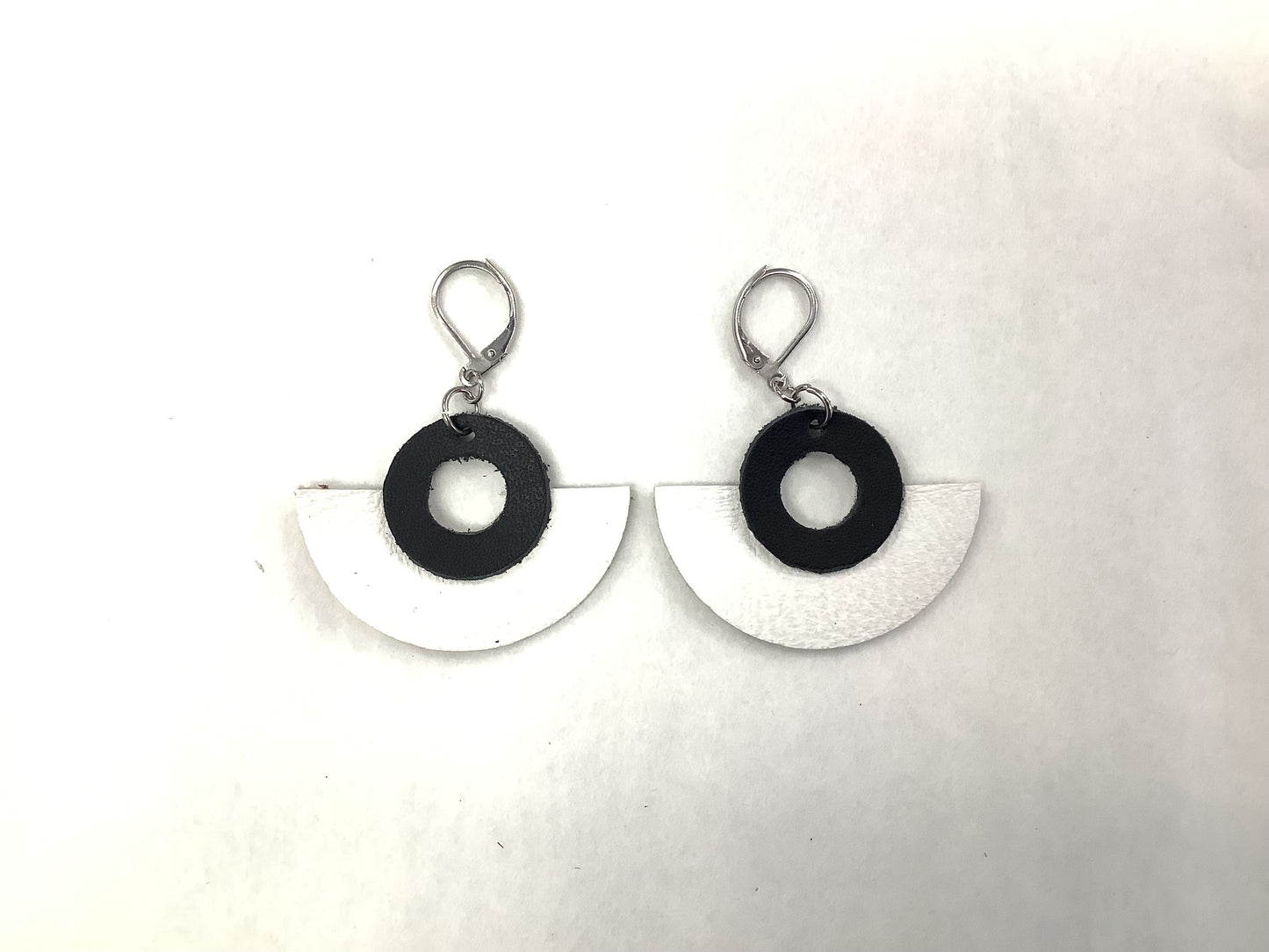 Boucles d'oreilles en cuir RA29 - Rouge Aventure