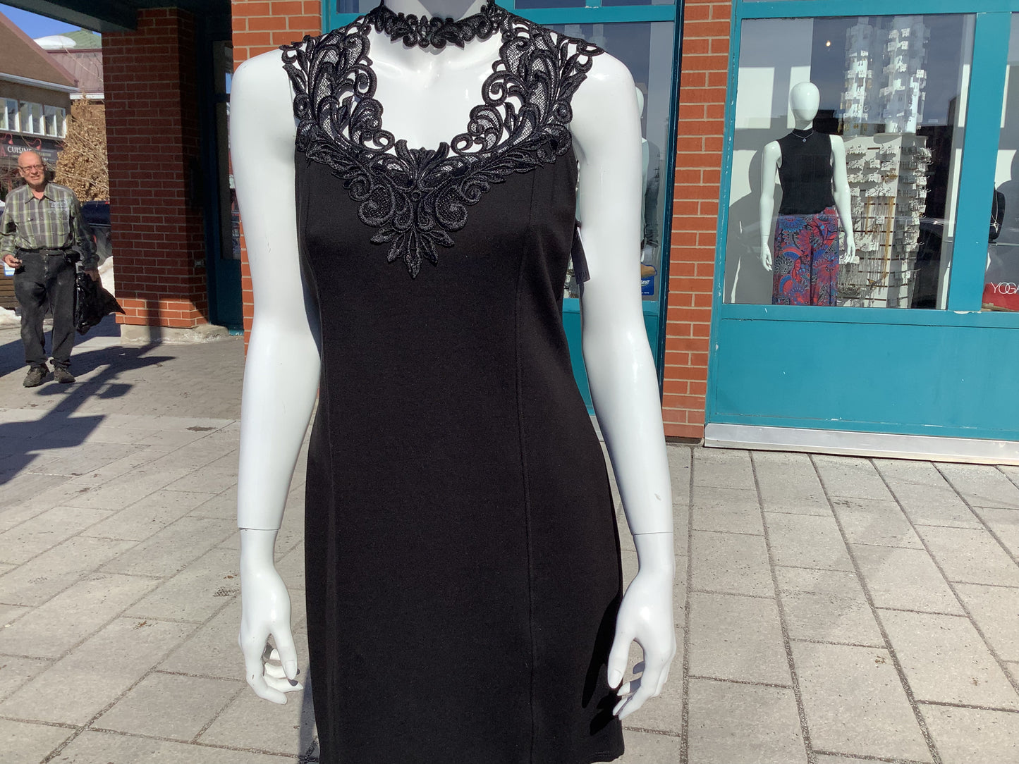 Stefi chocker appliqué dress - 8764 - Arianne