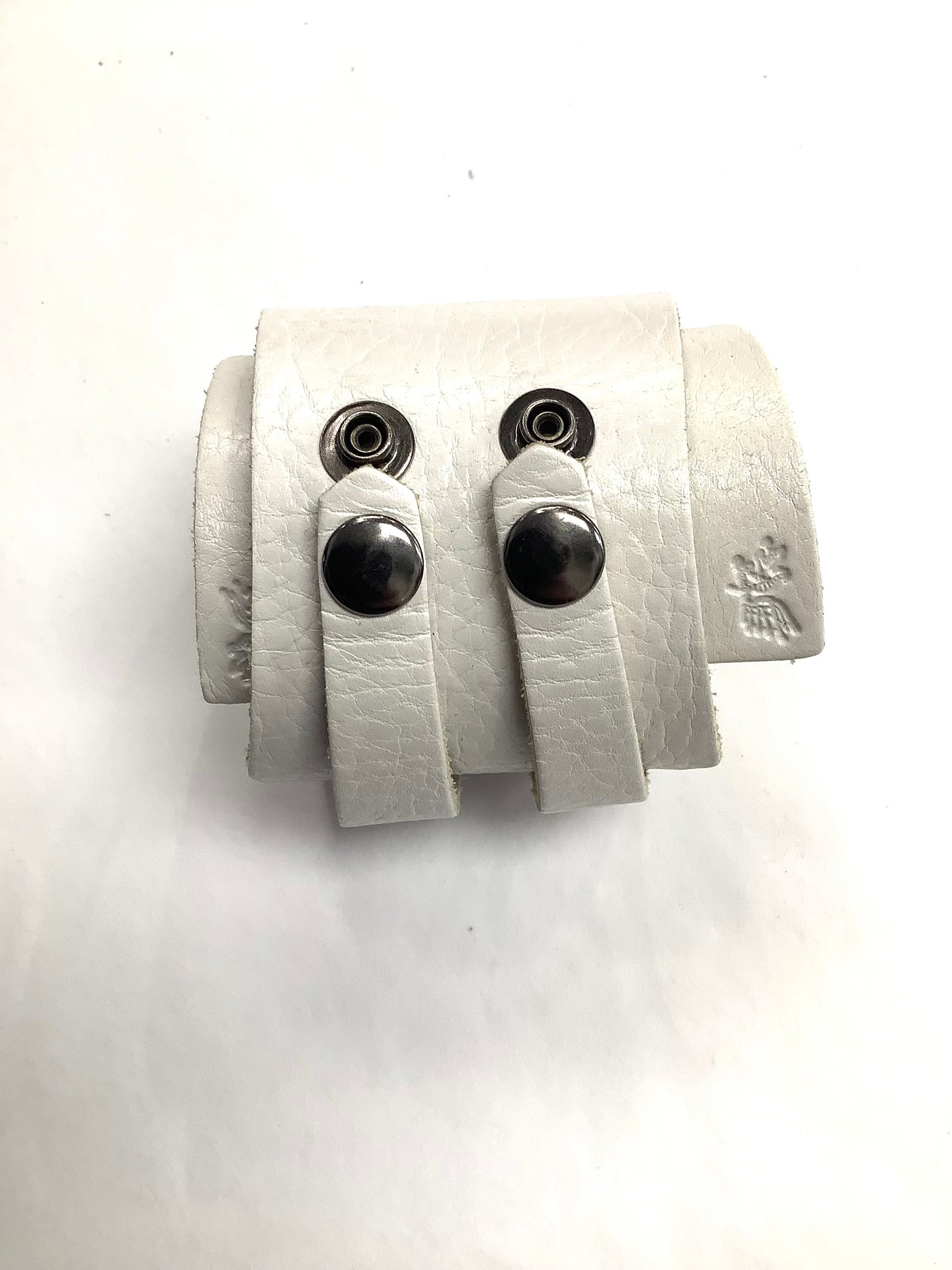 Bracelets cuir divers