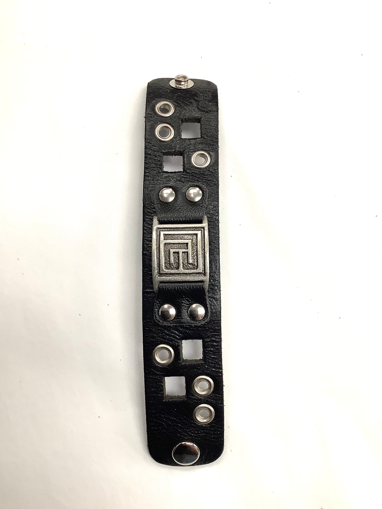 Bracelets cuir divers