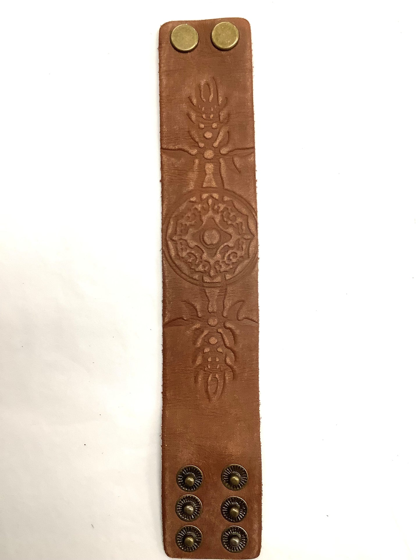 Patterned leather bracelet